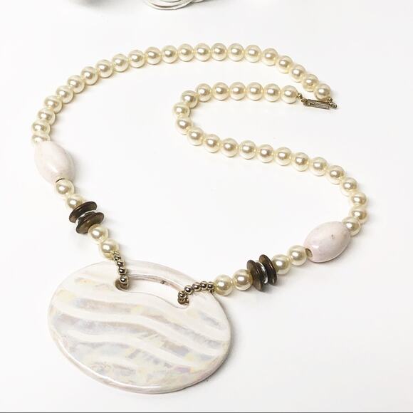 Vintage Shell Mother of Pearl Beaded Necklace - Picture 1 of 6